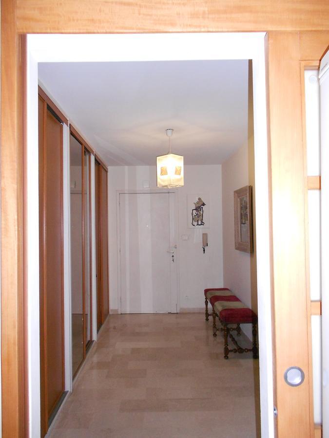 Grand Appartement Central Avec Terrasse มงต์เปอลิเยร์ ภายนอก รูปภาพ